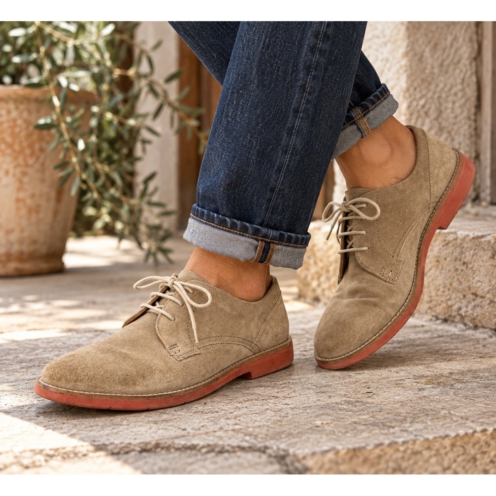 Clarks Men's Size 12 Tan Suede Derby Oxford Shoes Red Rubber Sole Casual Lace Up